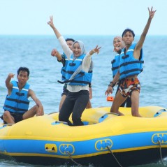Donat Boat Anyer